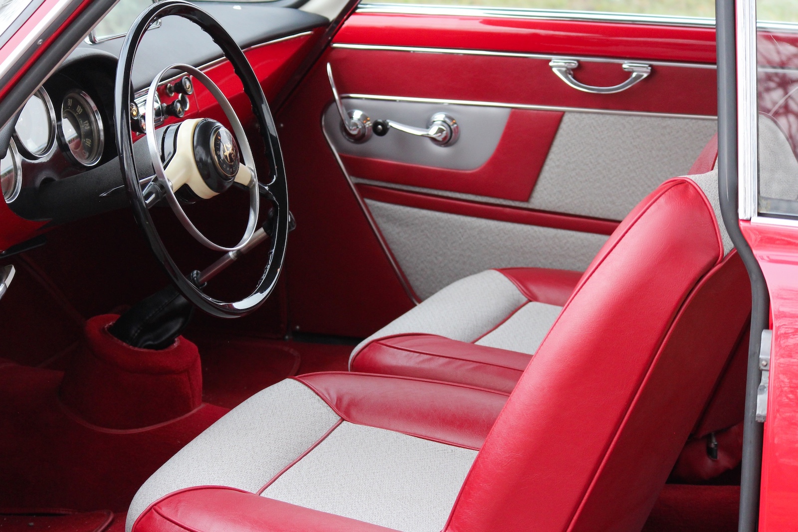 interior alfa veloce